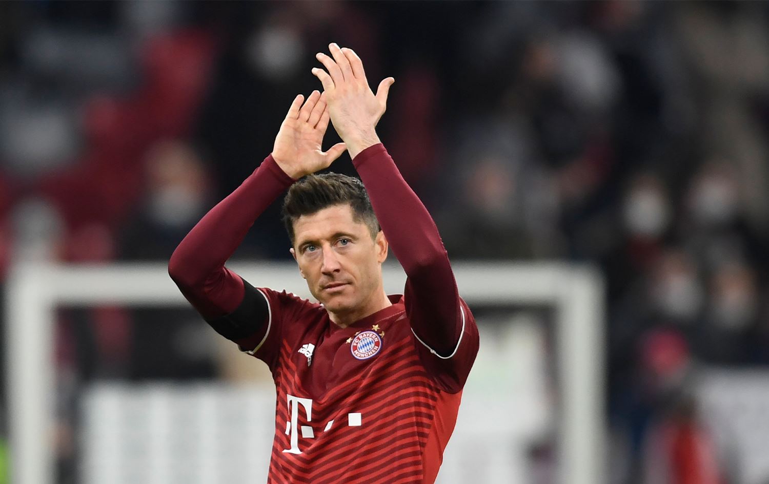 ليفاندوفسكي: رحيلي الآن في مصلحة بايرن ميونخ