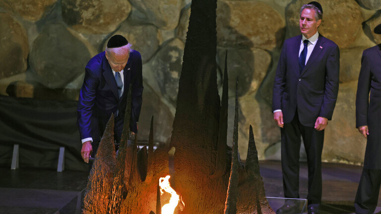 زلة لسان “جديدة” لبايدن حول الهولوكوست تشعل مواقع التواصل الاجتماعي