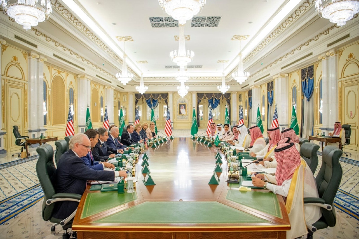 بايدن: لن نترك فراغاً للصين وروسيا في الشرق الأوسط