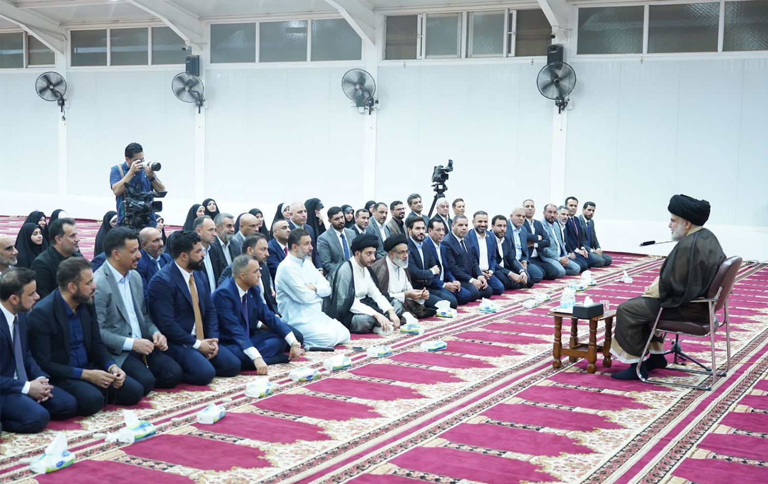 التيار الصدري يقلل من شأن جلسة البرلمان ويعتبرها بغير المهمة ويتوعد بصولات لاحقة