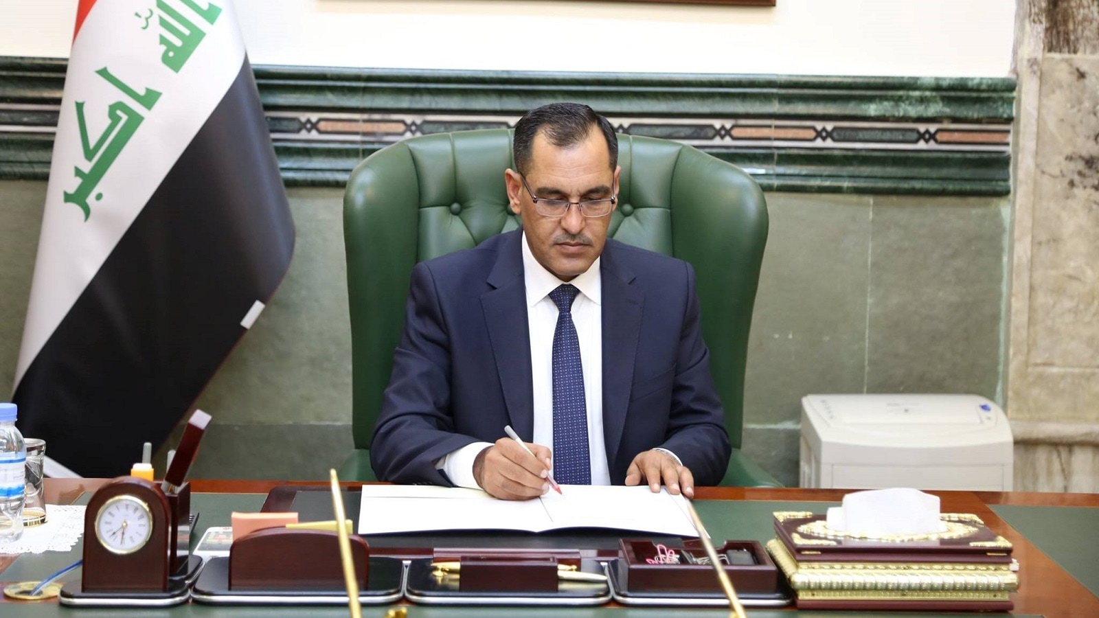 على خلفية التسجيل الفيديوي .. القضاء العراقي يتخذ إجراءات قانونية بحق وزير الصناعة السابق