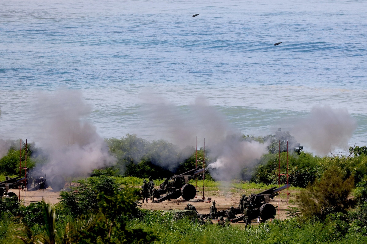 تايوان تجري تدريبات عسكرية جديدة وترفض سياسة “بلد واحد ونظامين”