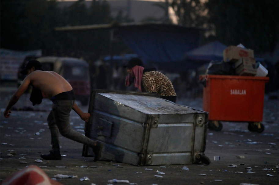 فرانس برس: سقوط 12 متظاهراً في المنطقة الخضراء ببغداد