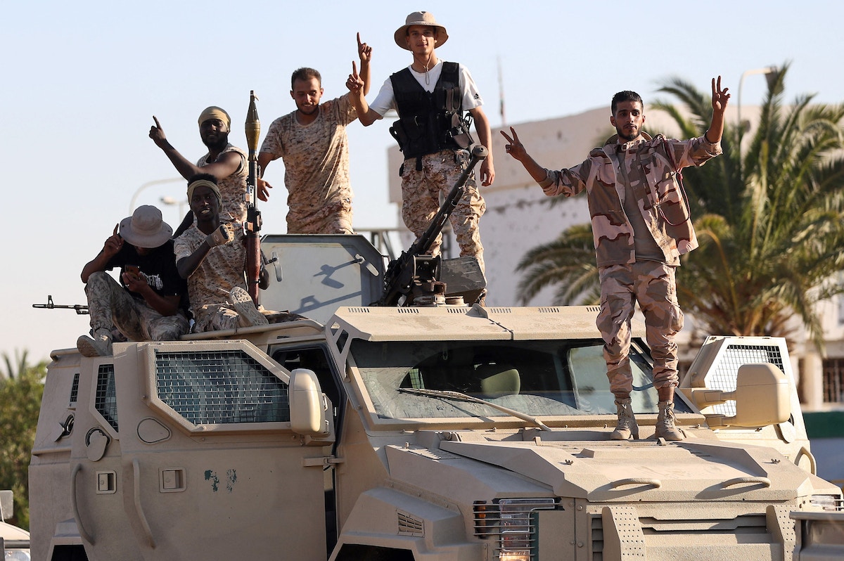 ليبيا.. تعزيزات عسكرية في العاصمة ومحيطها لأنصار الدبيبة وباشاغا