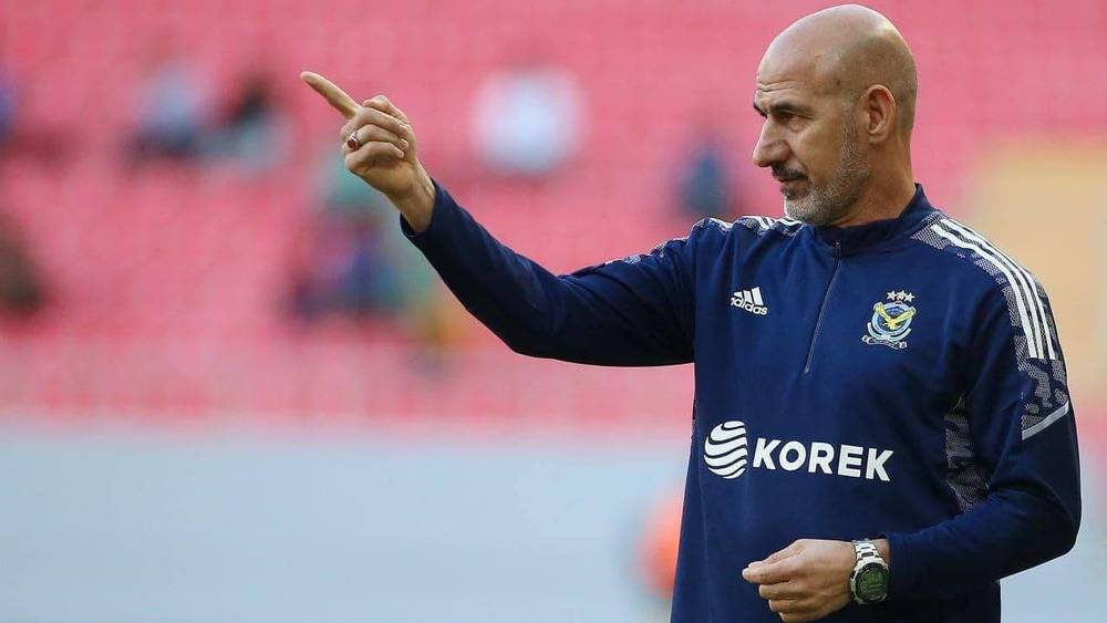 مدرب منتخبنا الوطني راضي شنيشل يضيف لاعبين جدد إلى قائمة المنتخب