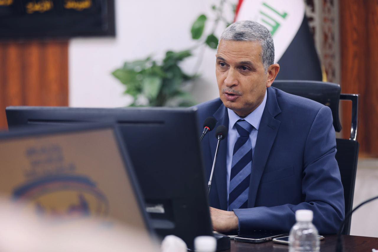 وزير الداخلية يعلن نجاح الخطة الخاصة بالزيارة الأربعينية