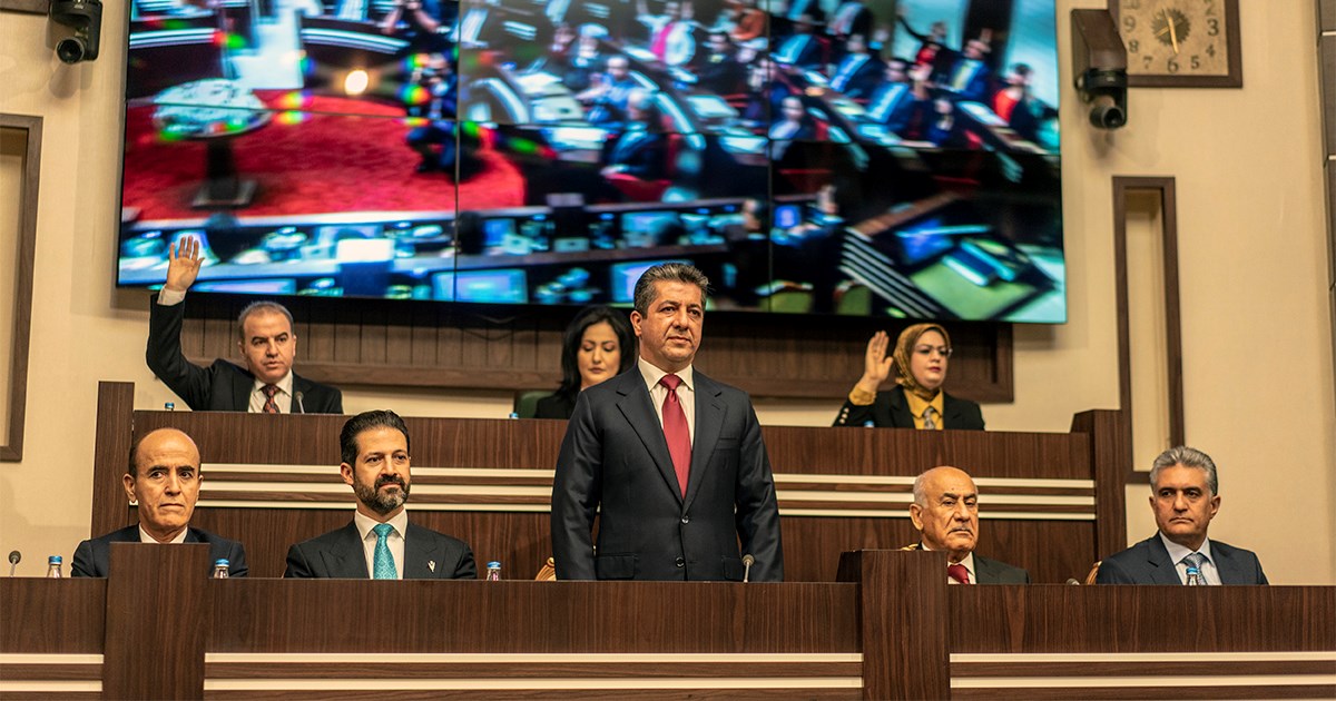 الدباغ : طهران ترفض استبعاد التيار الصدري وترغب باشراكهم في حكومة توافقية خلافا لشعارات الصدر