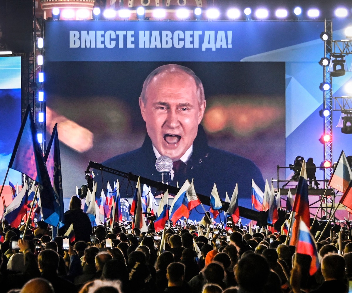 بوتين يتعهّد بـ”النصر” بعد انضمام مناطق أوكرانية.. وبايدن: لن ينجو بفعلته (تقرير)