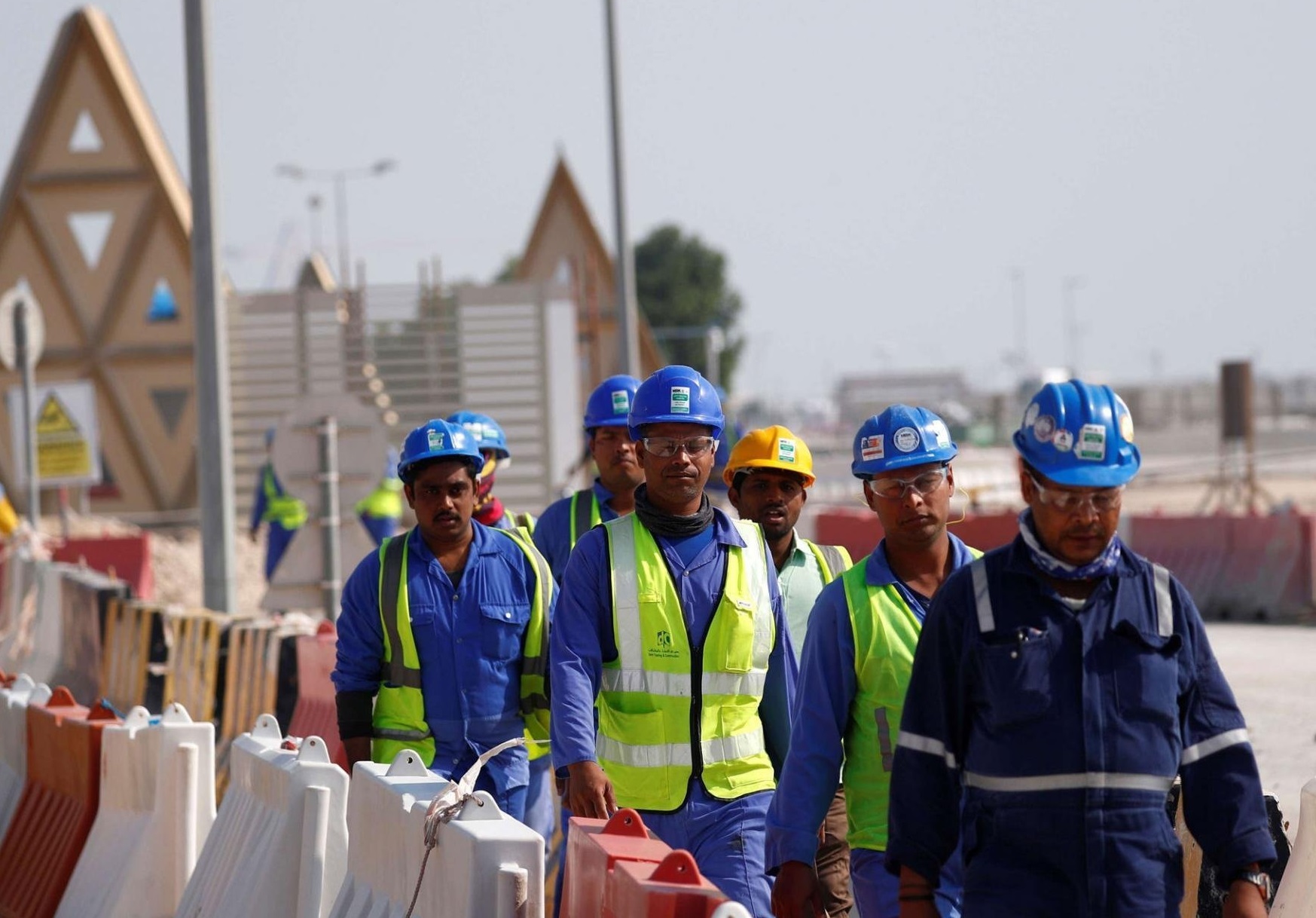 وزارة العمل : مليون عامل اجنبي في العراق منهم 160 الف شخص مرخص