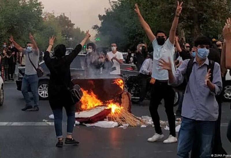أهالي طهران يدعون المواطنين في إيران للانضمام إلى الاحتجاجات