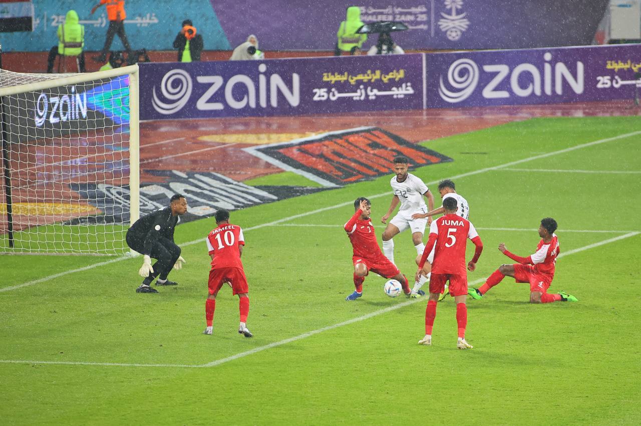 عمان يحقق فوزا صعبا على نظيره اليمني 3 – 2 في خليجي 25