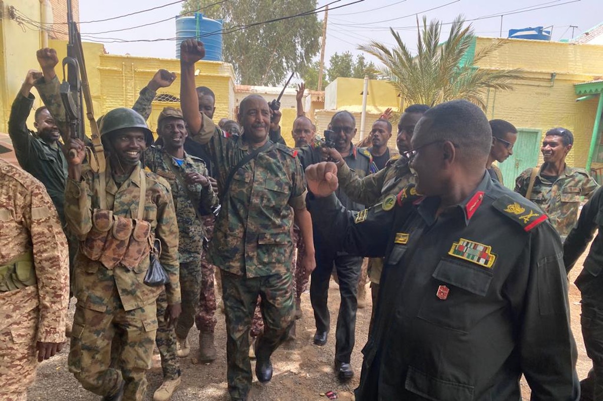 مواجهات في الخرطوم رغم الهدنة.. والبرهان يهدد بالقوة المميتة