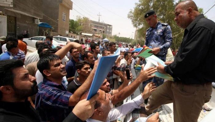 اقتصاديون: استحداث درجات وظيفية جديدة يؤثر سلبا على الاقتصاد العراقي