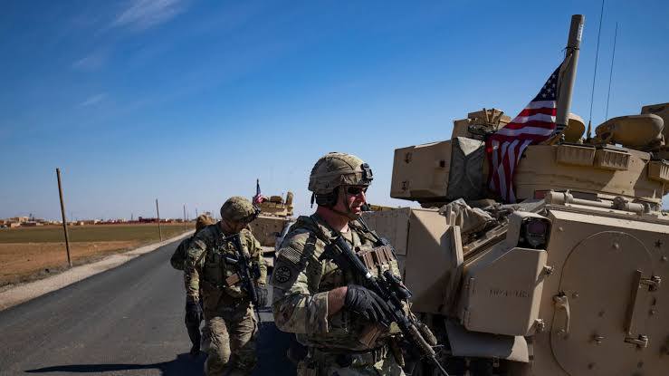 مختصون: أمريكا تنشر قوات إضافية في قواعدها تحضيرا لعملية أمنية