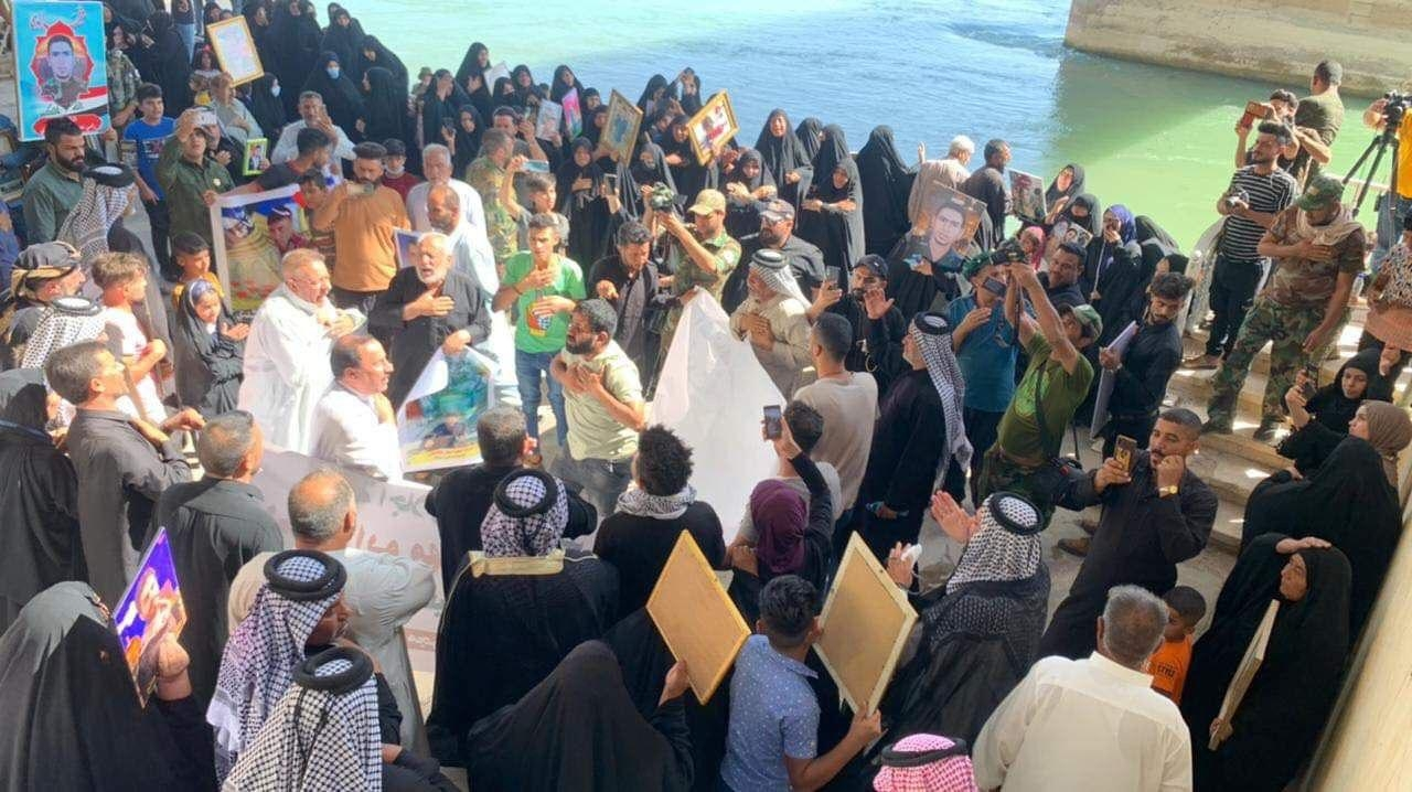 عوائل شهداء سبايكر يحيون ذكرى الفاجعة الأليمة في تكريت