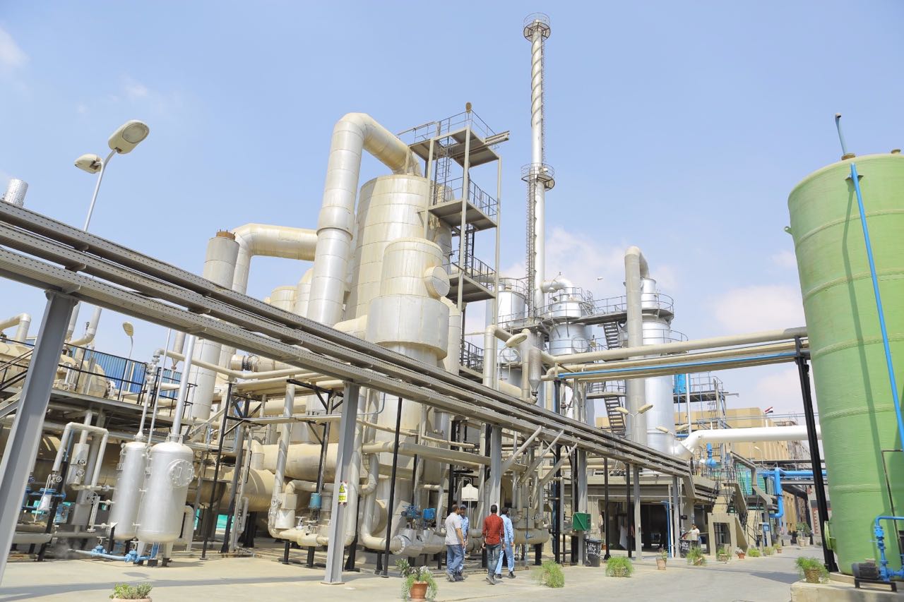 وزارة الصناعة الخاسرة: رجل اعمال مصري يرغب بإنشاء مصانع في العراق