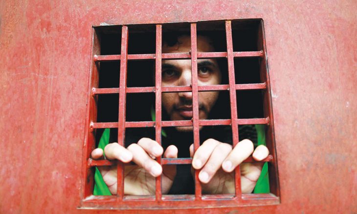 سياسيون: قانون العفو العام ورقة ضغط أمريكية لإطلاق سراح الإرهابيين وتدمير العراق