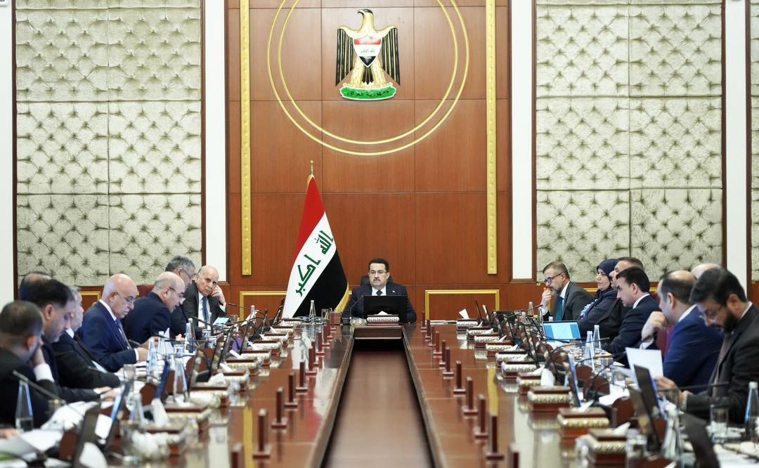 اقتصاديون يؤشرون مفارقات في توزيع الدرجات الخاصة في موازنة 2023