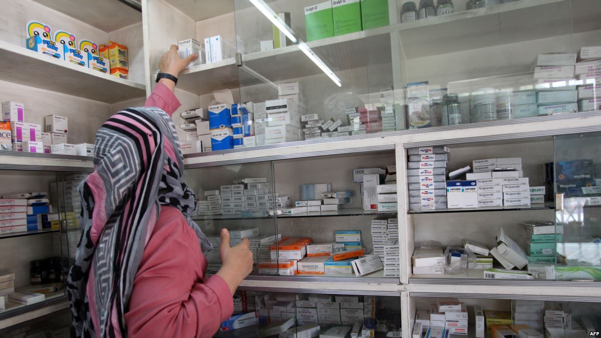 نقابة الصيادلة : المواد الغذائية المسرطنة  والمنتهية الصلاحية تغزو الأسواق 