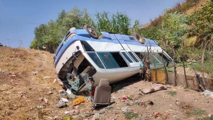 إصابة 20 عاملا بجروح إثر انقلاب حافلة تقلهم في دهوك