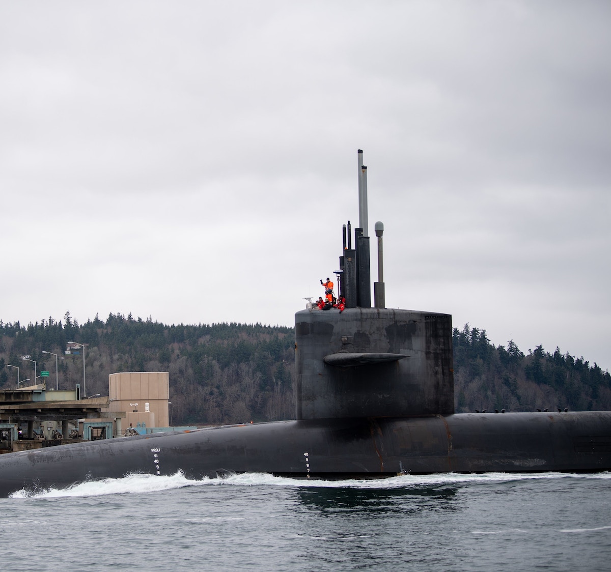 غواصة نووية أميركية تدخل المياه الكورية لأول مرة منذ عقود