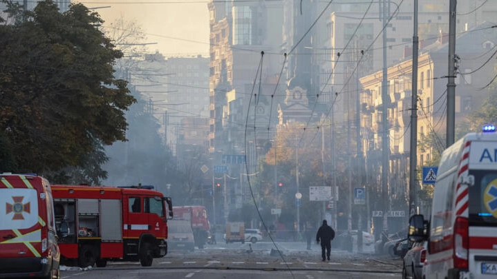 روسيا تشن هجمات بمسيرات إيرانية الصنع على كييف