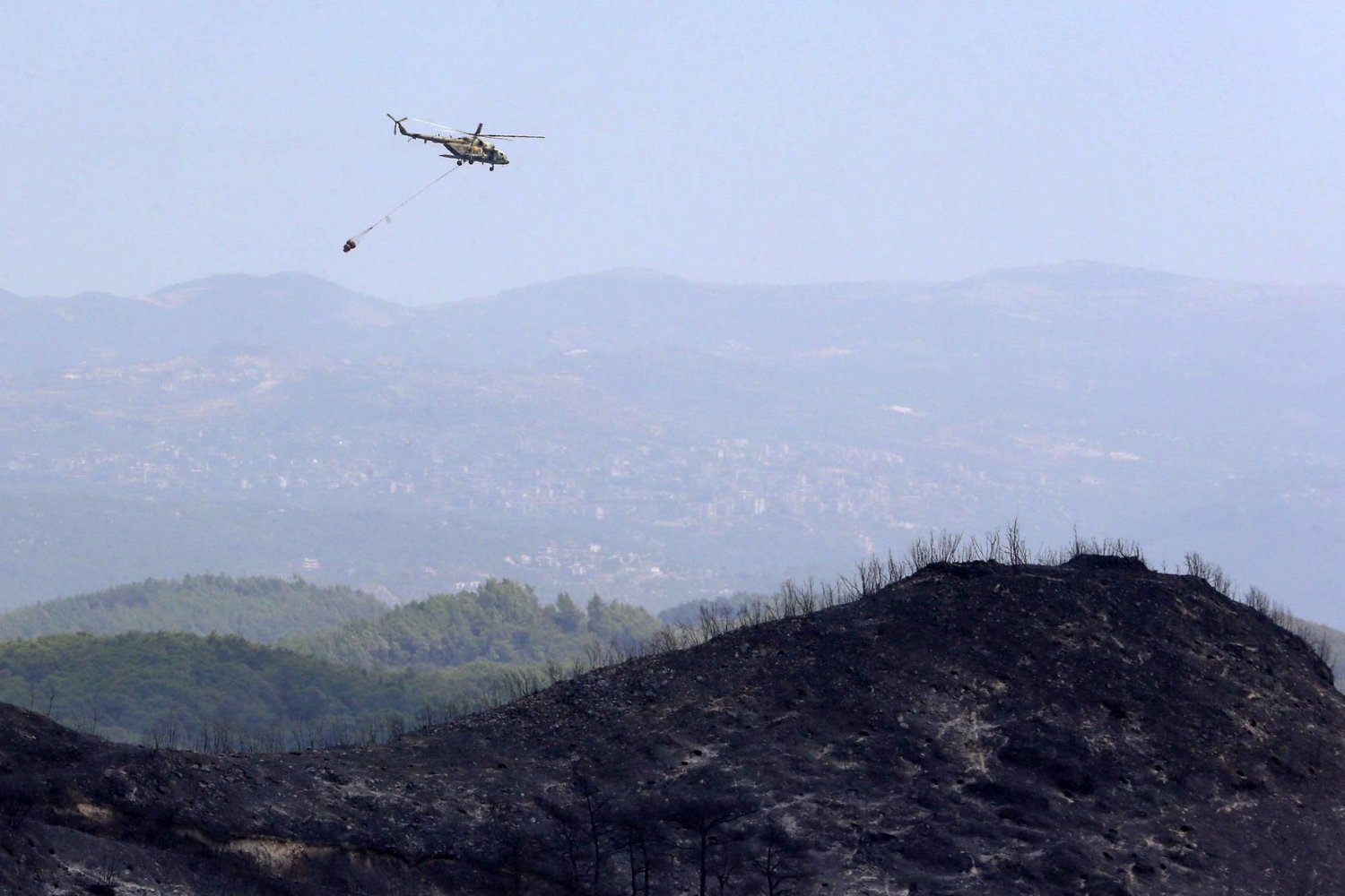 «المرصد السوري»: انفجارات شديدة تهز البوكمال شرق سوريا