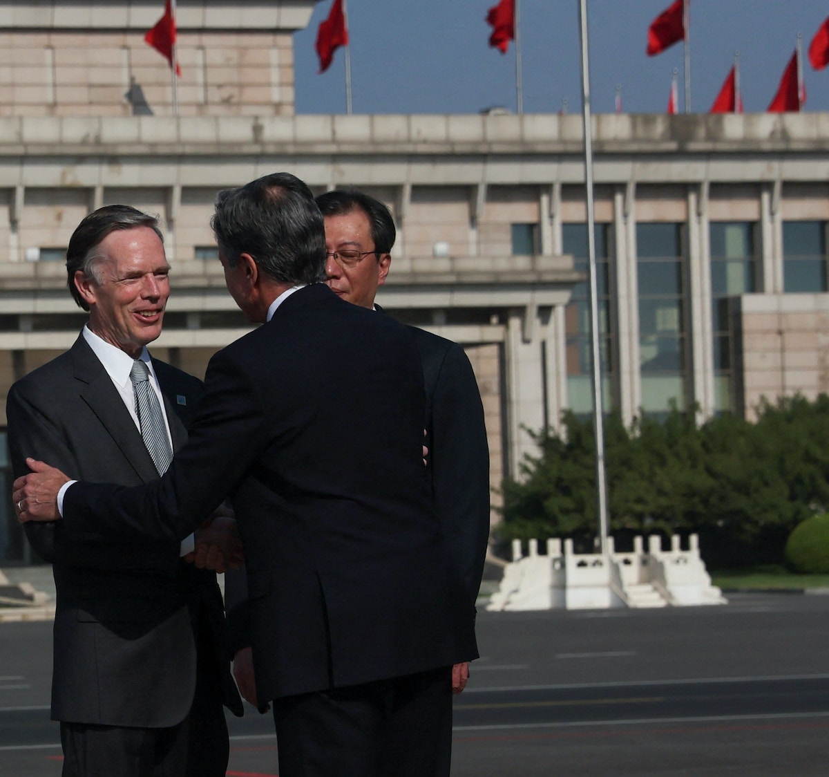 الصين ترفض اتهامها بقرصنة بريد السفير الأميركي: ادعاء لا أساس له