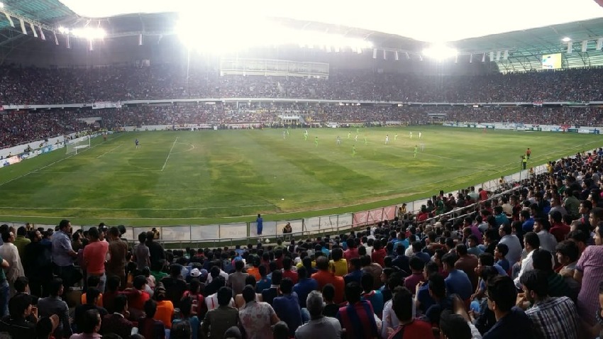 دعوة الدولة لدعم اندية المحافظات التي ستغني المسابقة بالحضور الجماهيري