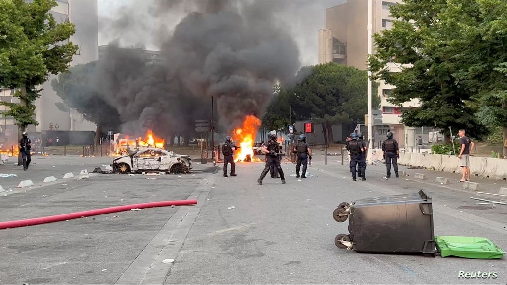 فرنسا بصدد حجب مواقع التواصل مع تصاعد وتيرة الاحتجاجات