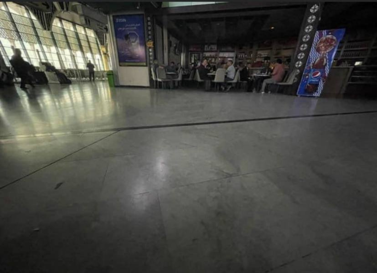 انقطاع التيار الكهربائي في مطار بغداد الدولي يعطل حركة الطيران