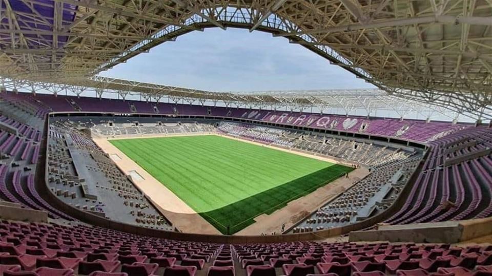 ملعب المدينة يفقد الكثير من مميزاته بعد فترة قليلة من افتتاحه