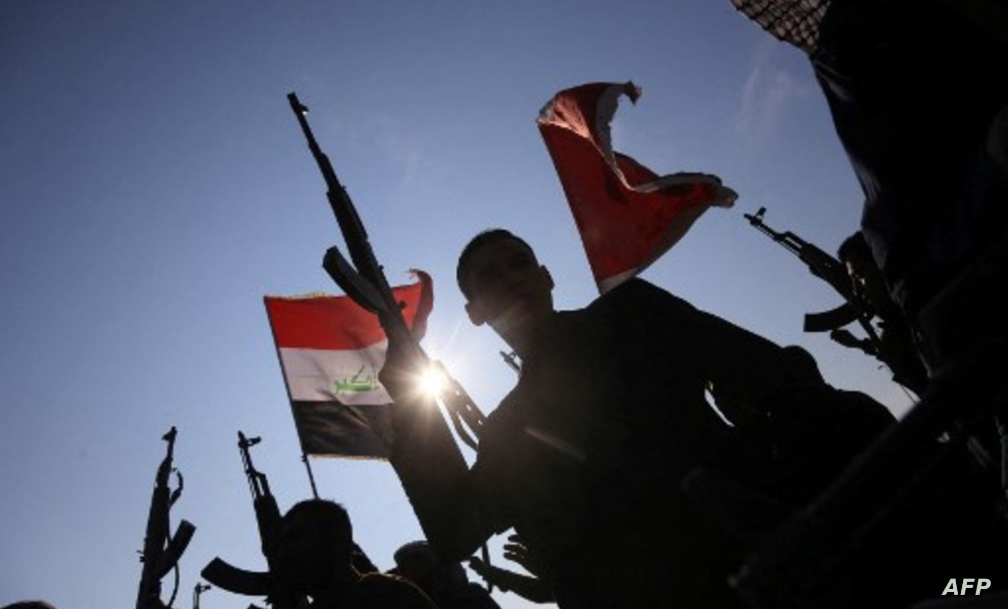 قانونيون: منح آلاف الرخص لحمل السلاح خلافاً للشروط الموضوعة في القانون