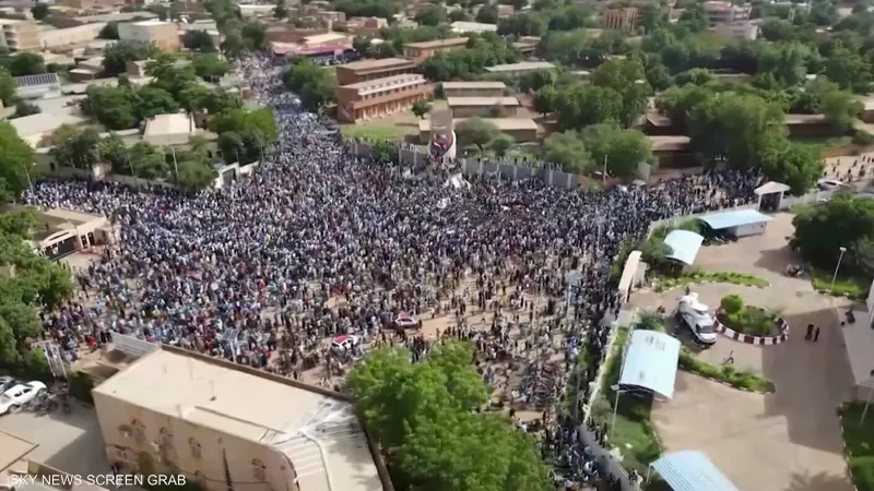 محاولات أميركية “فاشلة” في النيجر.. وبازوم تحت إقامة جبرية