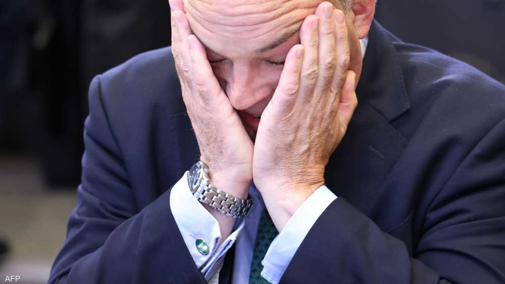 وزير الدفاع البريطاني يتقدم باستقالته في رسالة إلى رئيس الوزراء