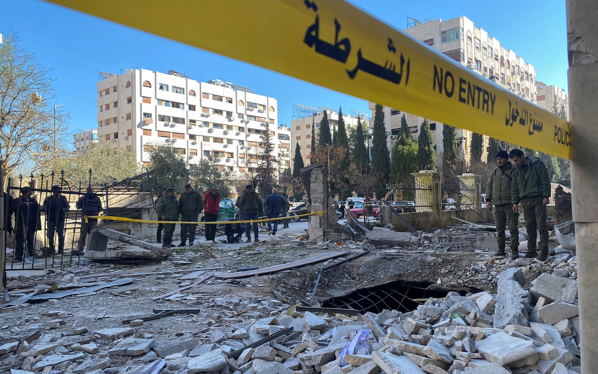 انفجارات في دمشق.. وروسيا تقصف مواقع “داعش” بالبادية السورية