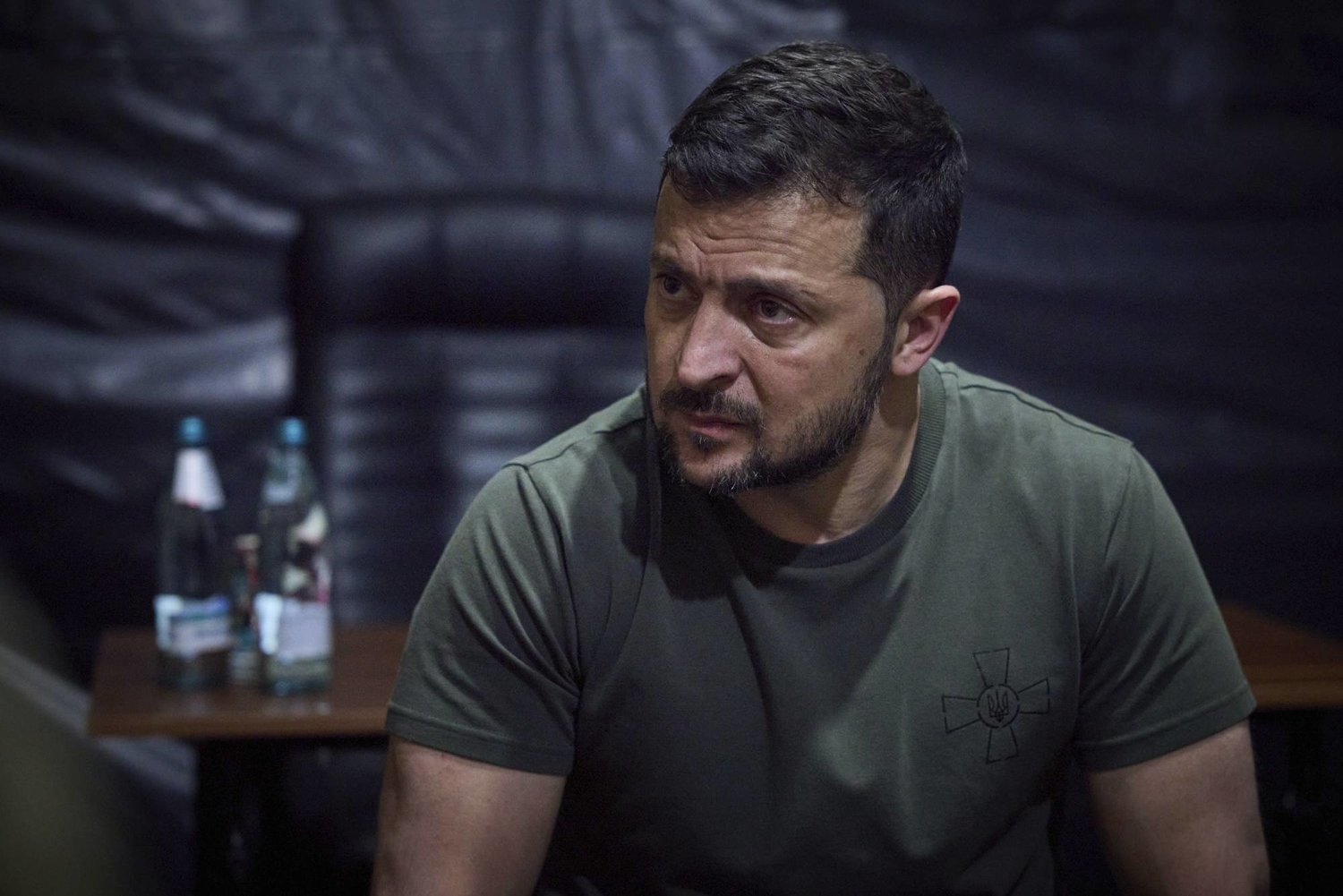 صاروخ روسي يصيب منشآت مدنية بتشيرنيهيف