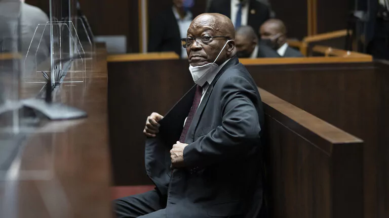 إطلاق سراح رئيس جنوب إفريقيا السابق زوما بموجب إفراج مبكر
