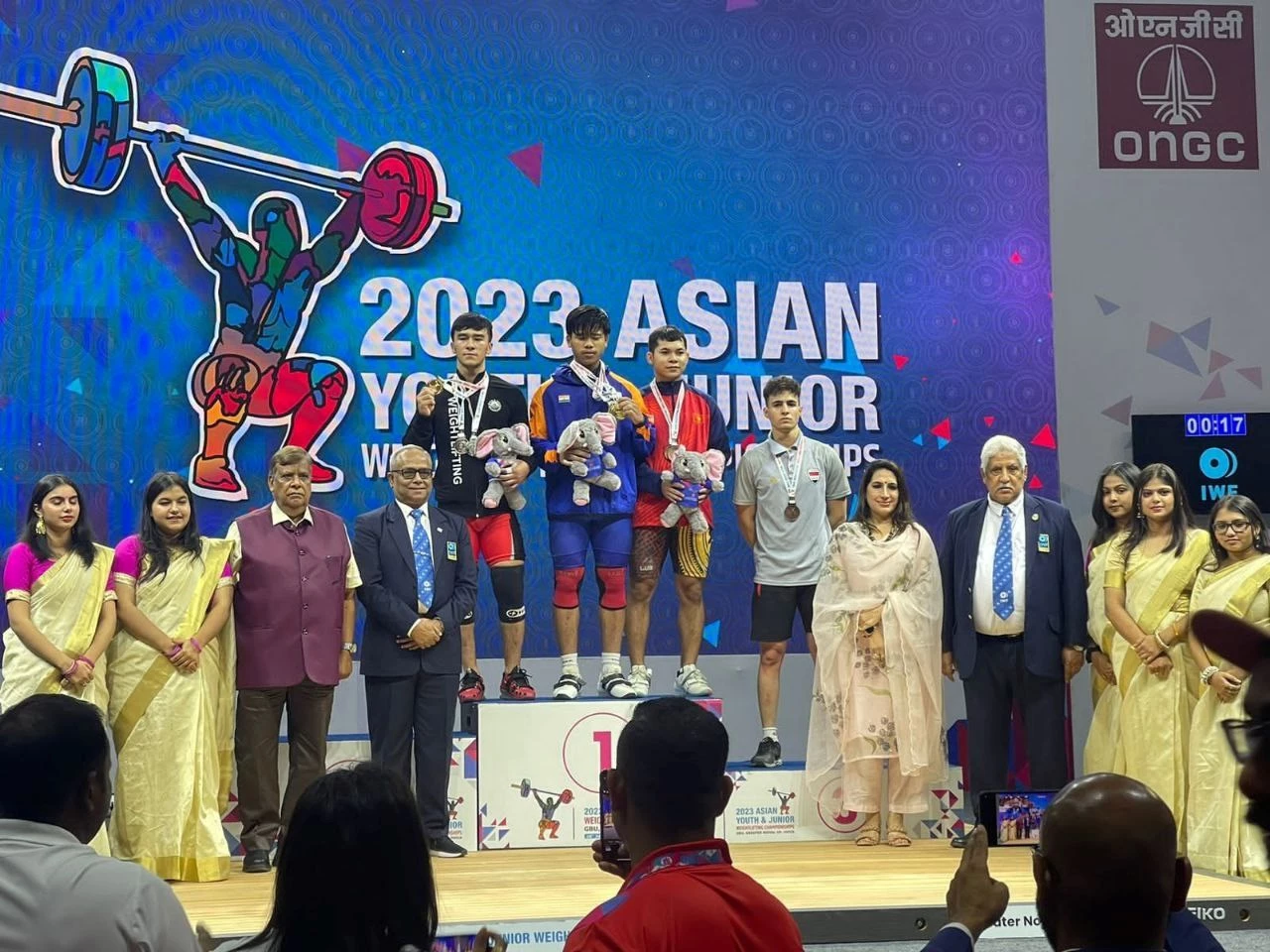 لاعب منتخب الشباب (ابراهيم محمد) يحقق الوسام النحاسي في منافسات وزن 67 كغم