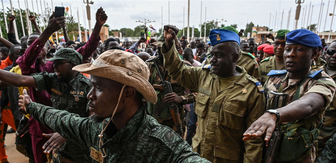 المجلس العسكري بالنيجر: نستعد لمحاكمة بازوم بالخيانة العظمى