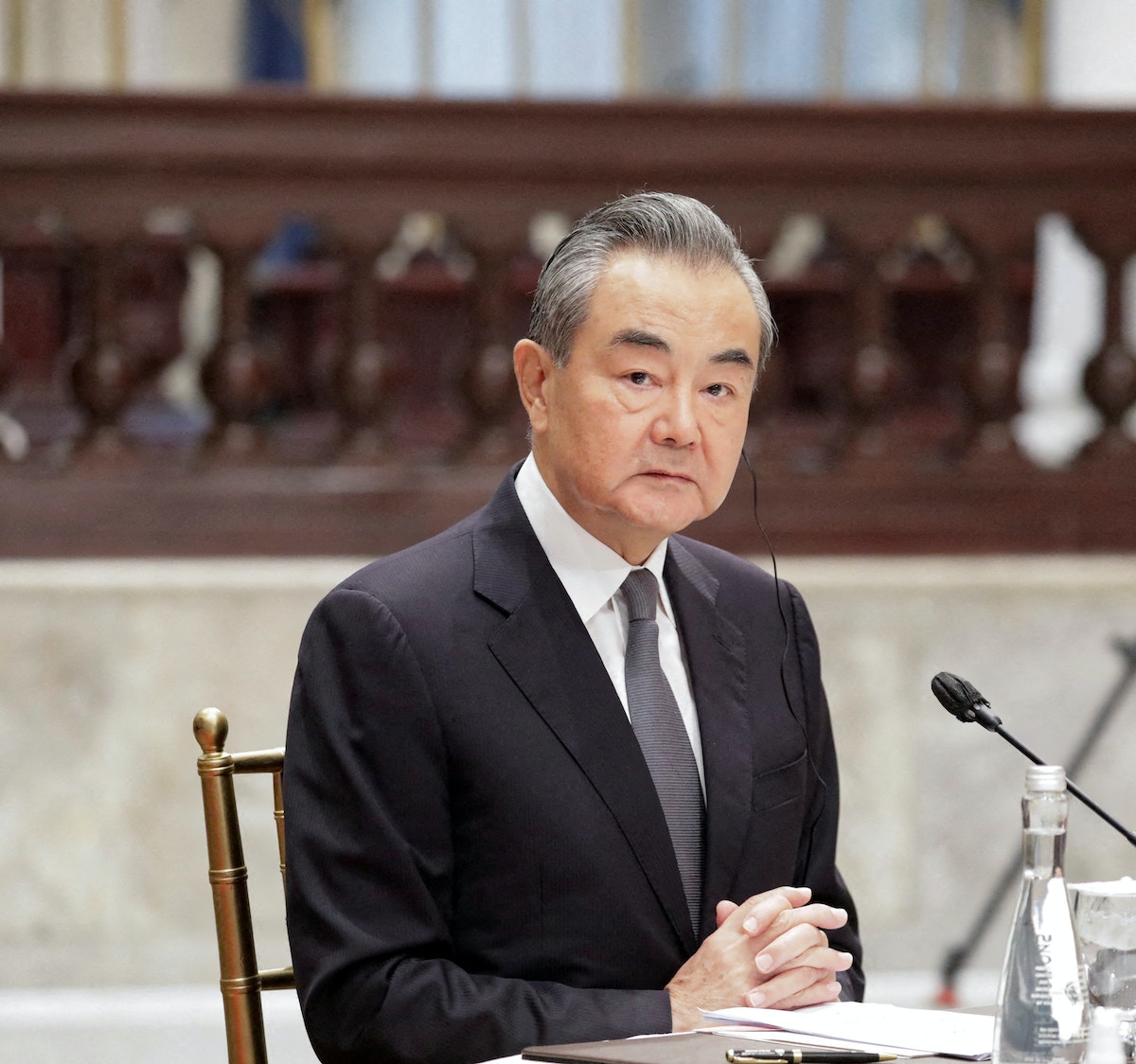 عقب مناوشات.. بكين تحث الفلبين على نزع فتيل التوتر ببحر الصين الجنوبي