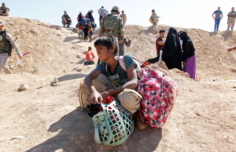 الحكومات المتعاقبة لم تحسم ملف النازحين بسبب سيطرة الفصائل على مناطقهم