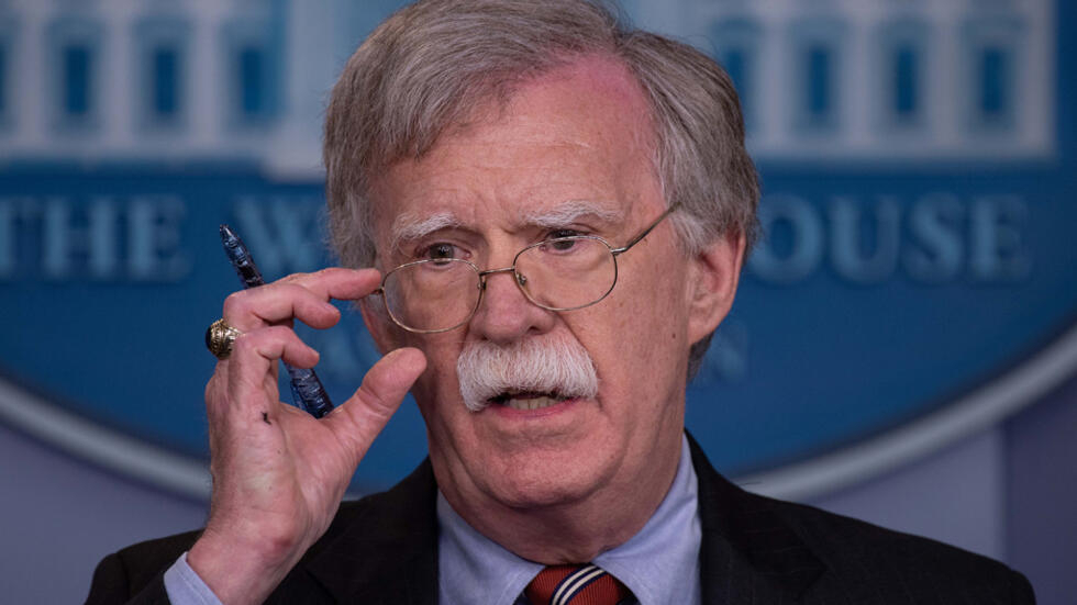 جون بولتون : وفاة علي خامنئي تزيد احتمالية تغيير النظام في طهران