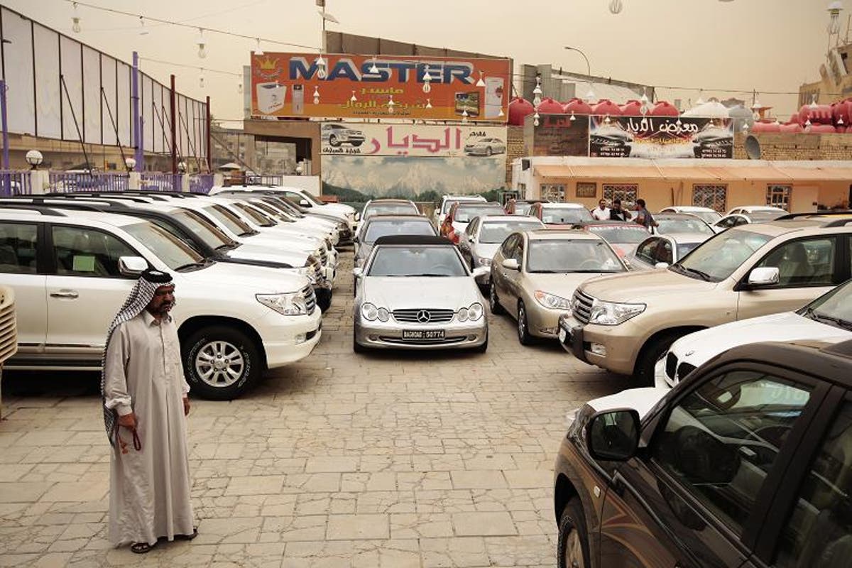 تجار: ارتفاع أسعار السيارات جراء إجراءات البنك المركزي ومنع تداول الدولار