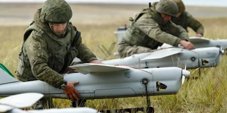 بريطانيا: “هجمات المسيرات” تزيد الضغوط على قيادة القوات الجوية الروسية