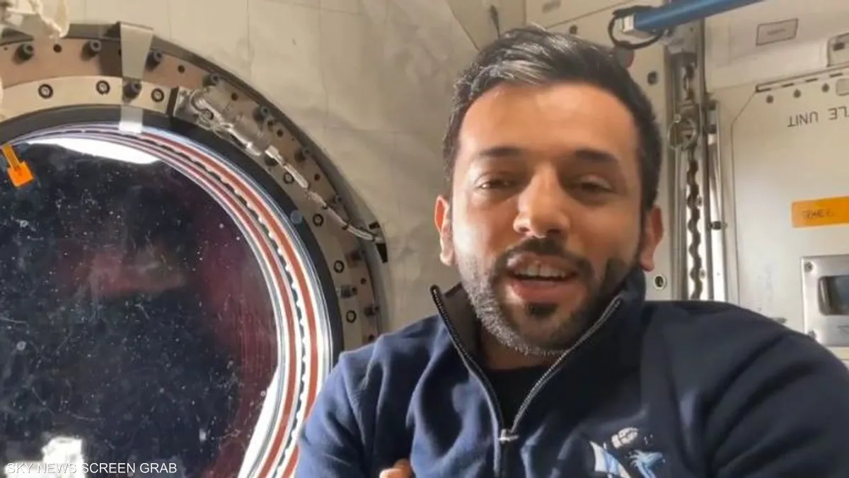 رسالة مؤثرة لكل العرب من سلطان النيادي قبل عودته إلى الأرض