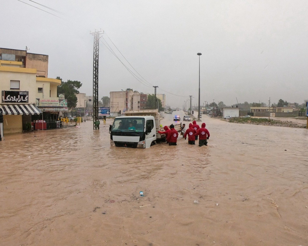 مسؤول طبي: إعصار “دانيال” يودي بحياة 150 شخصاً على الأقل في شرق ليبيا