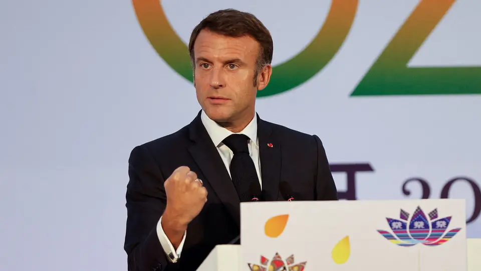 بعد منع عبور الطائرات الفرنسية باريس تقرر سحب قواتها وإعادة سفيرها من النيجر