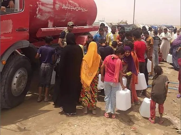 نازحو المخيمات: انقطاع الكهرباء والماء وقلة الخيم زادت من معاناة المهجرين