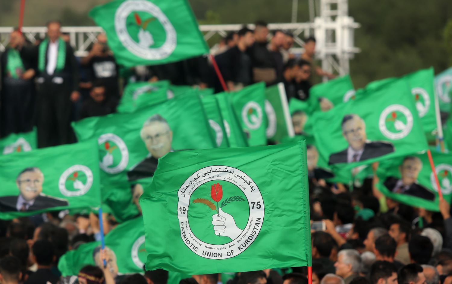 الاتحاد الوطني يحذر من انهيار الأوضاع في كردستان قريبا بسبب ازمة الرواتب